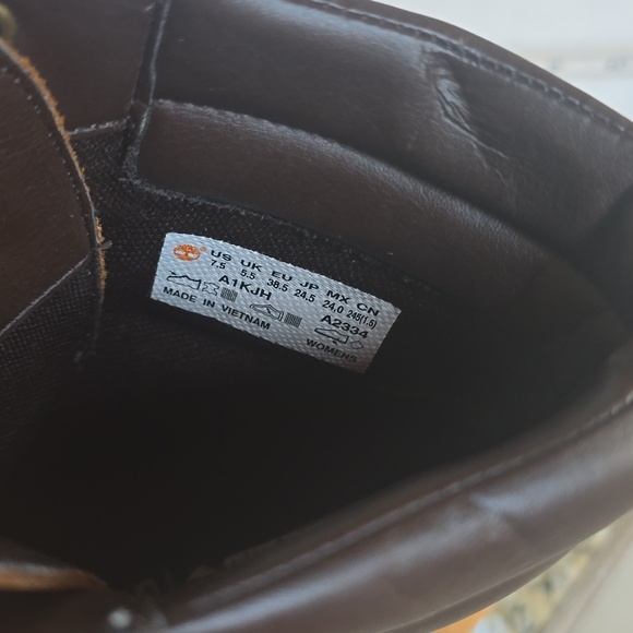 Timberland Tan Nubuck Lace-Up Block Heel Boots Size 7.5 - Picture 8 of 12